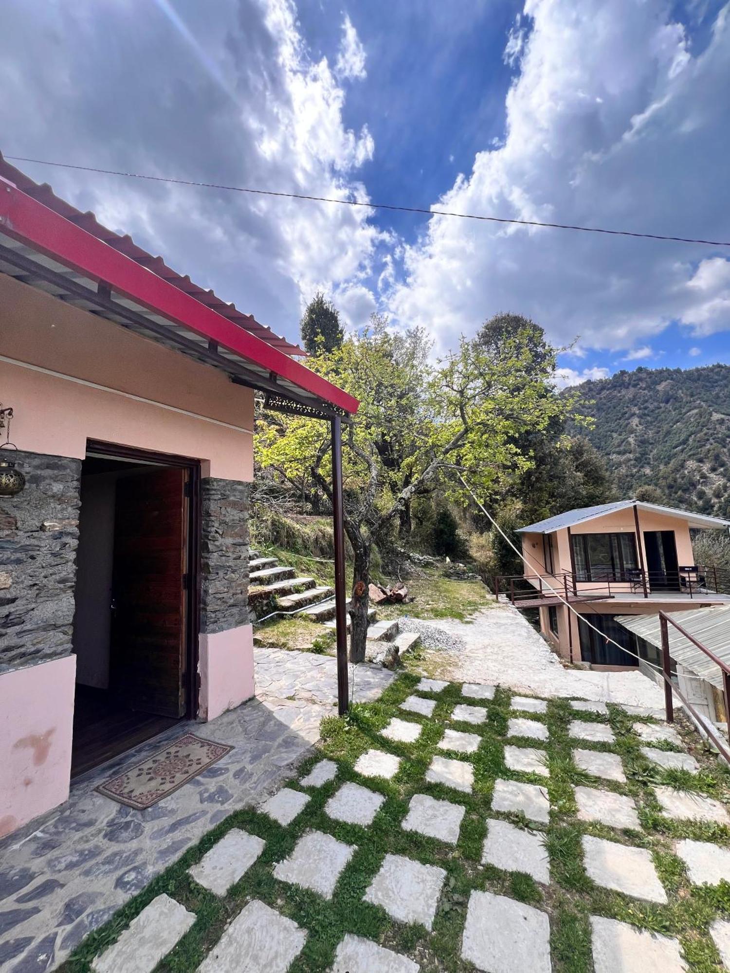 The Goat Village- Kanatal By Bakri Chhap Bagian luar foto